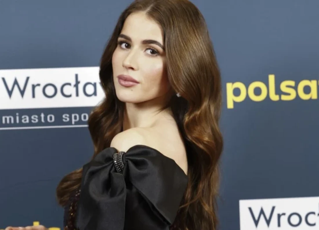 singer church outfit