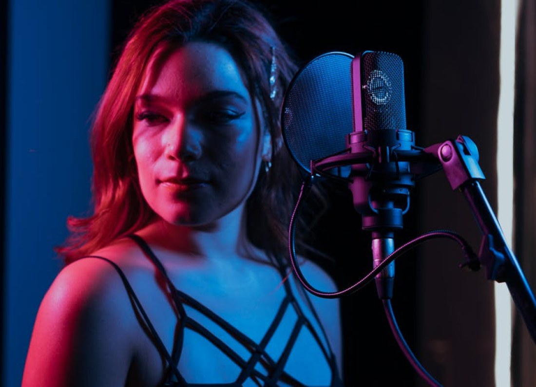 singer portrait studio