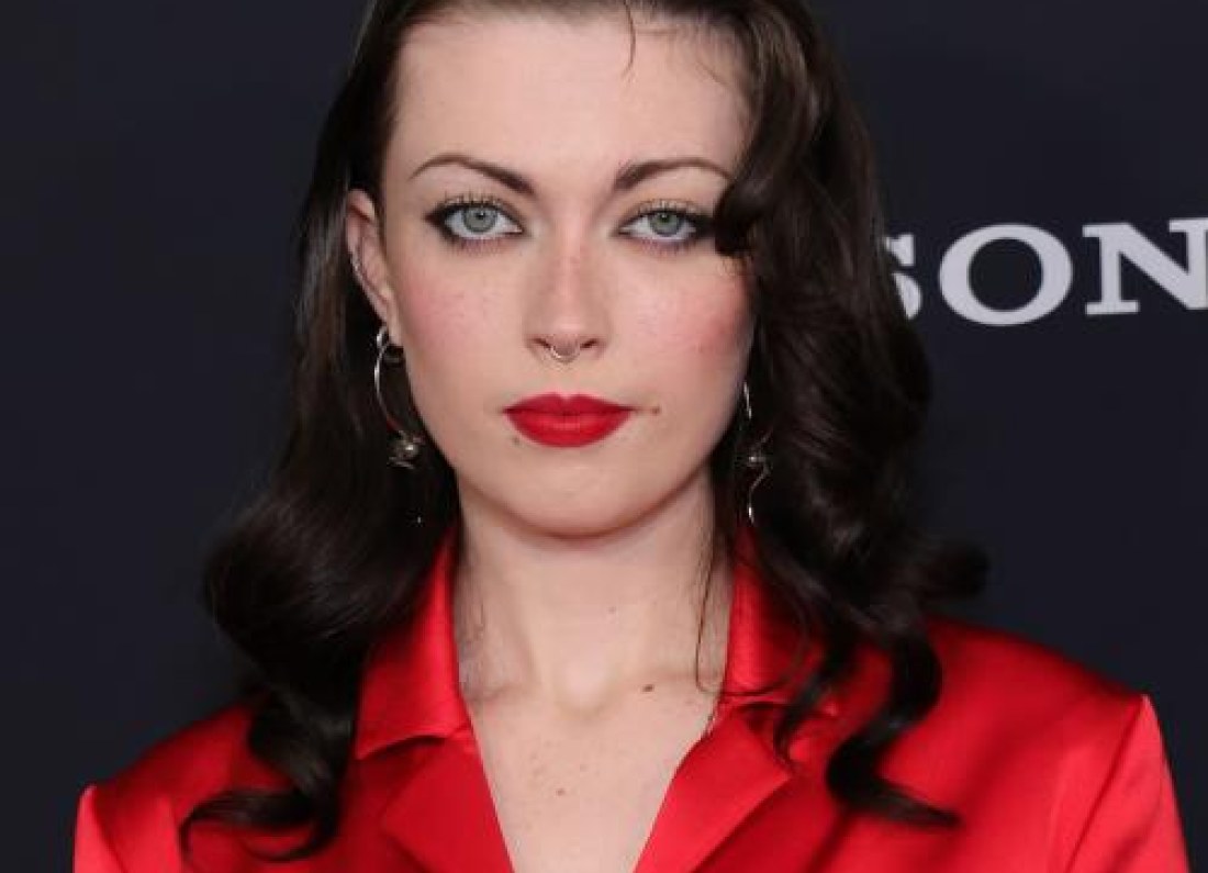 Violet Grohl portrait