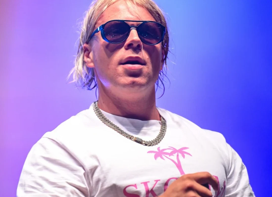 Skolim singer portrait