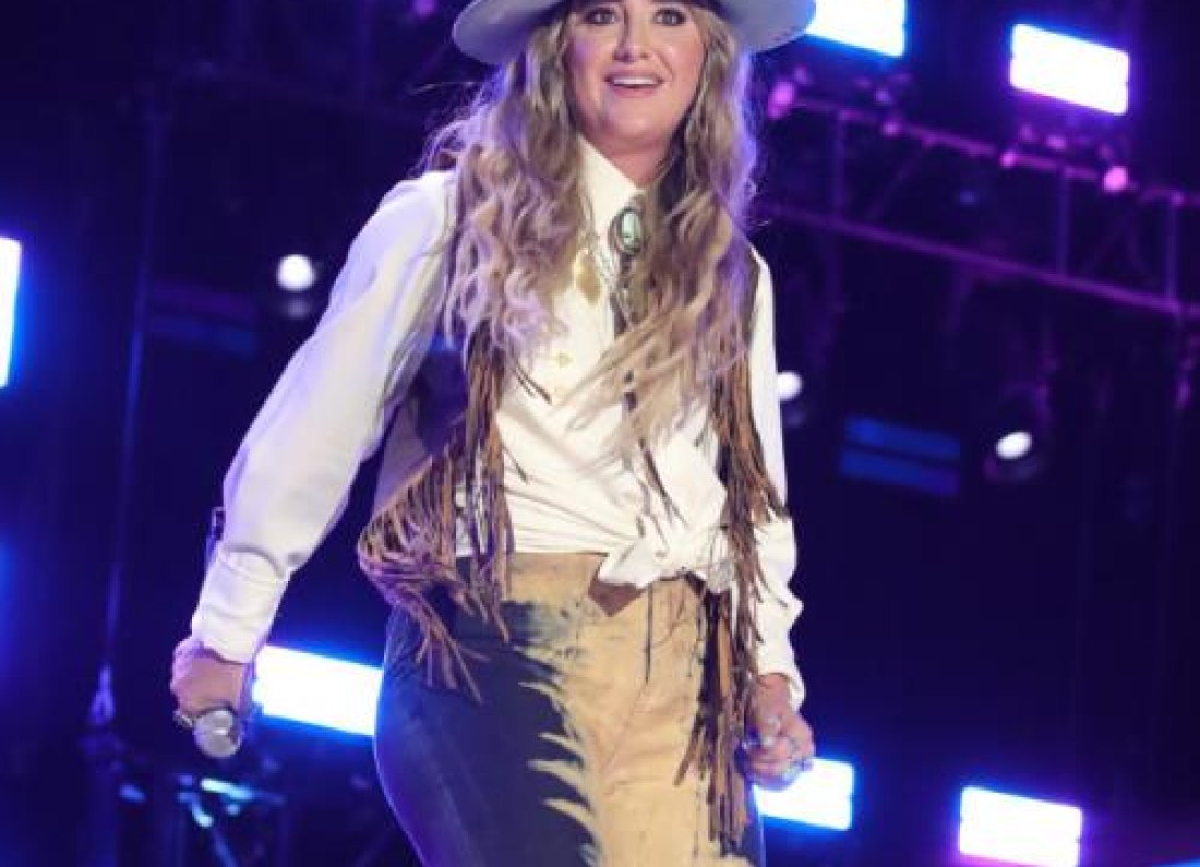 Lainey Wilson portrait