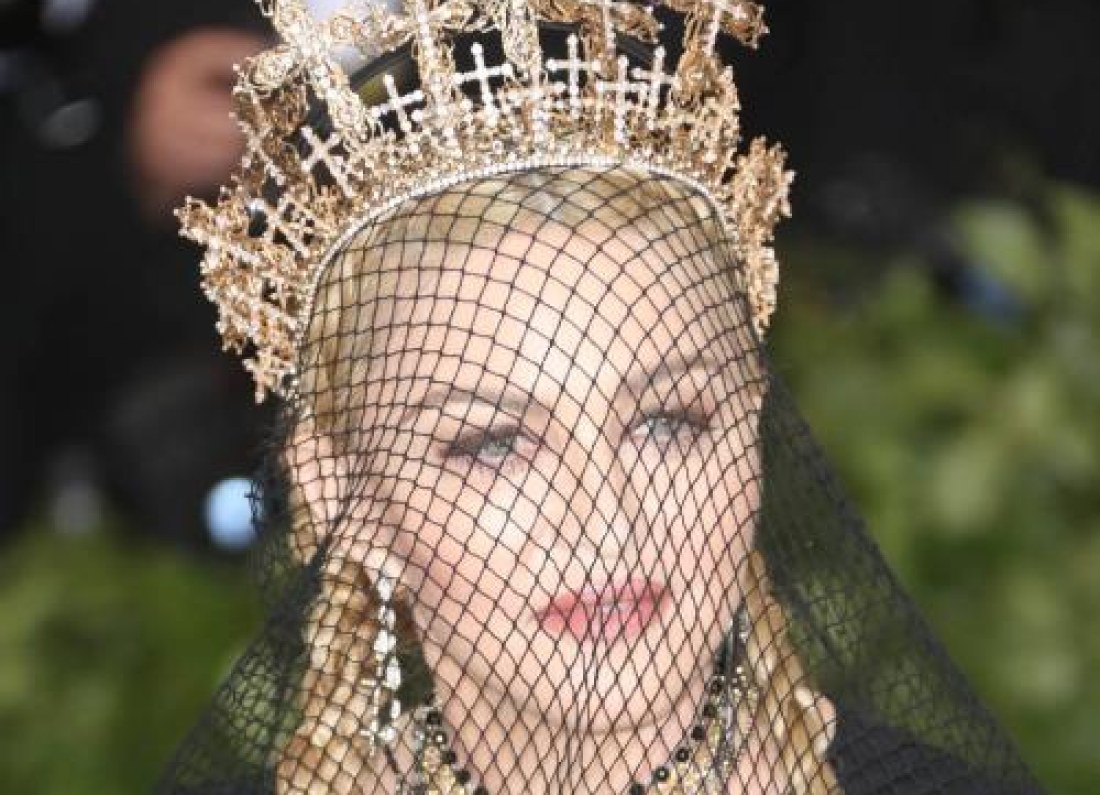 Madonna Sabrina Carpenter stage