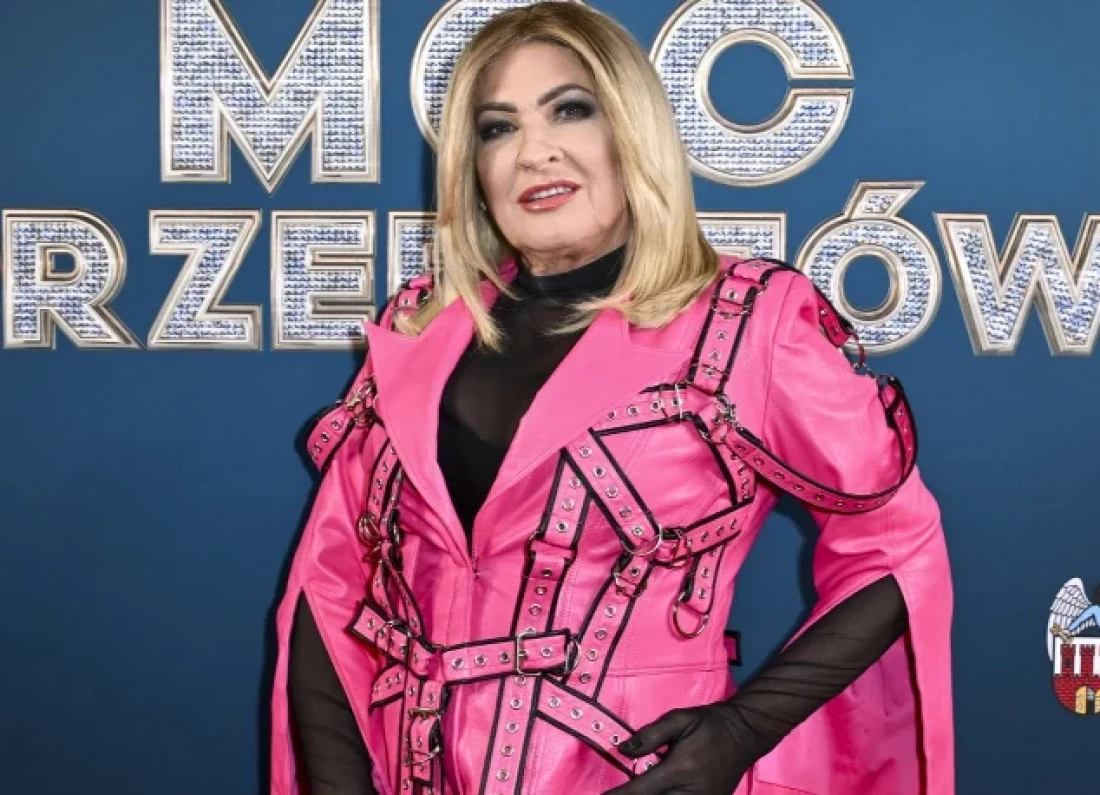 Beata Kozidrak singing