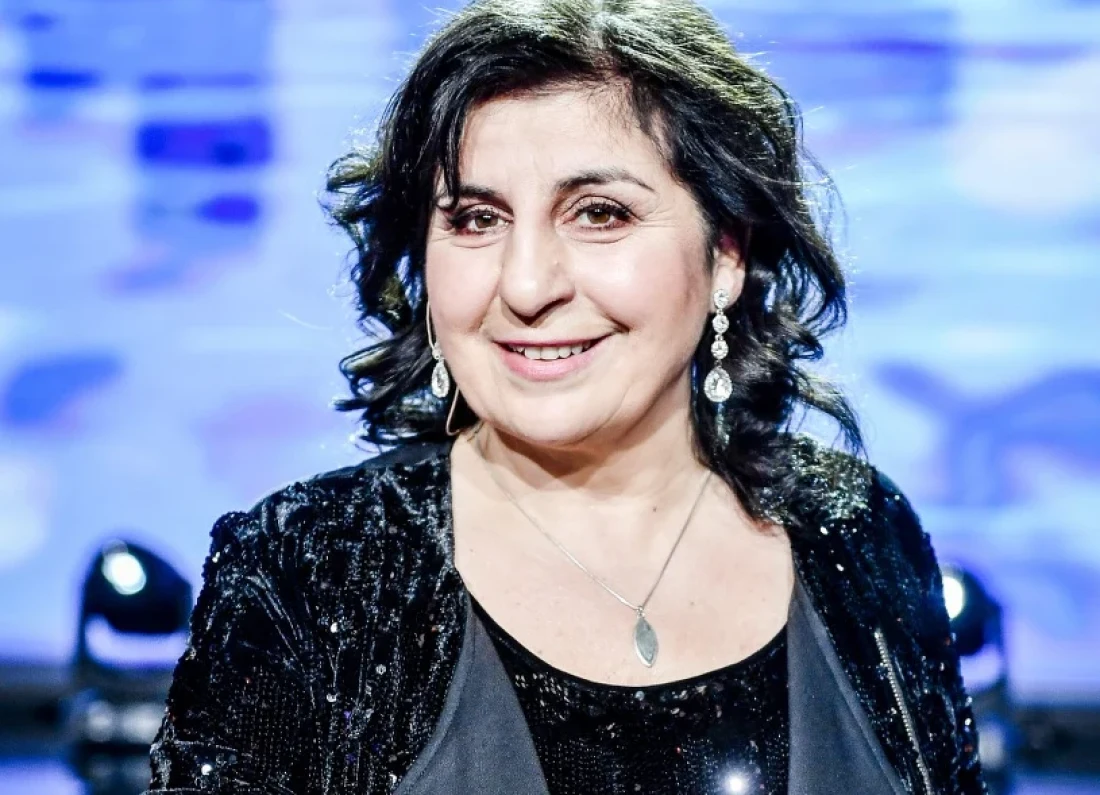 Eleni singer portrait