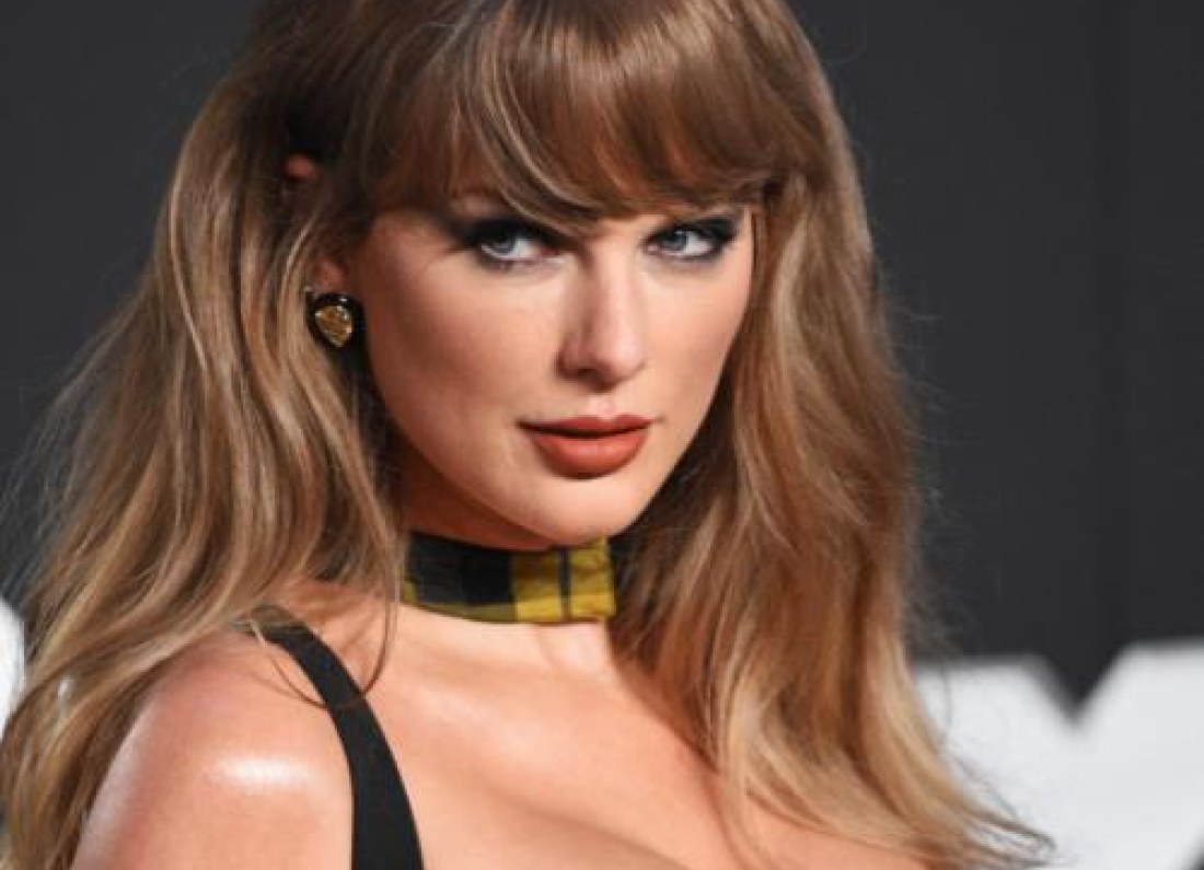 Taylor Swift microphone