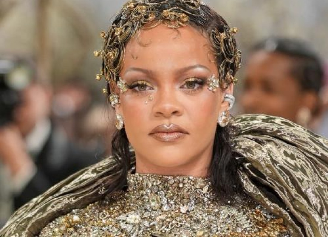 Rihanna house security