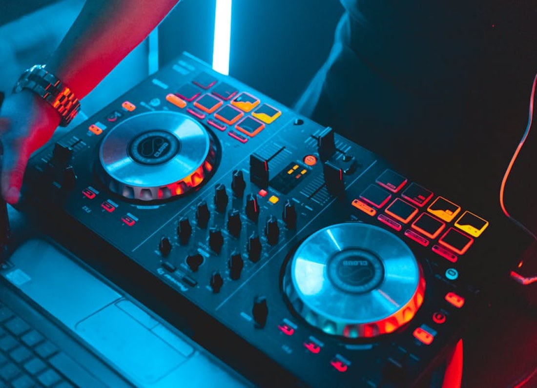 electronic music neon city