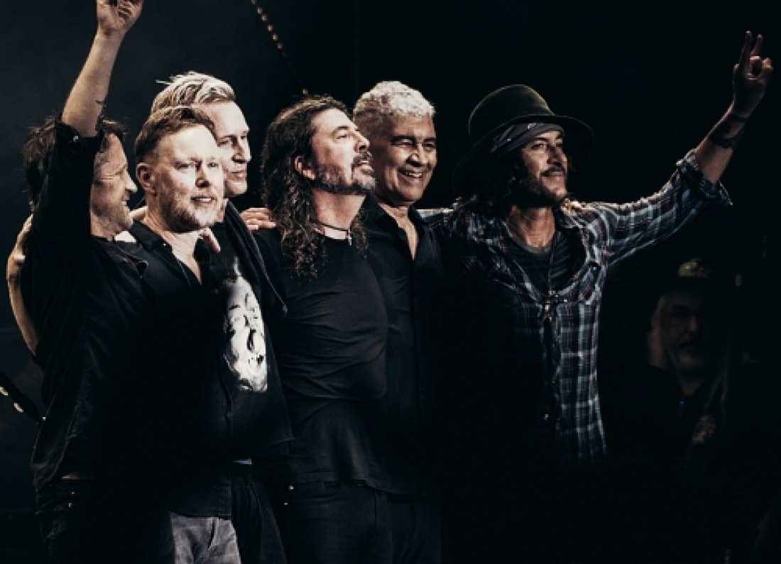 Foo Fighters extreme skiing
