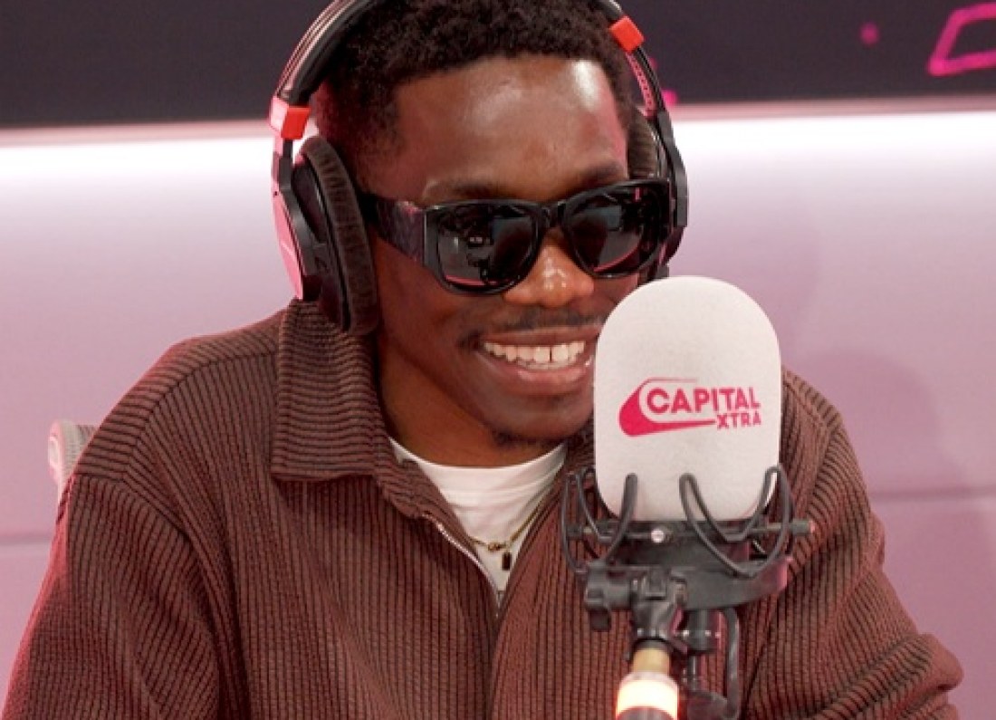 Tinchy Stryder microphone