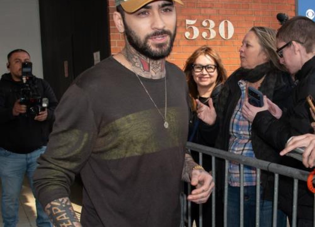 Zayn Malik leaving hotel